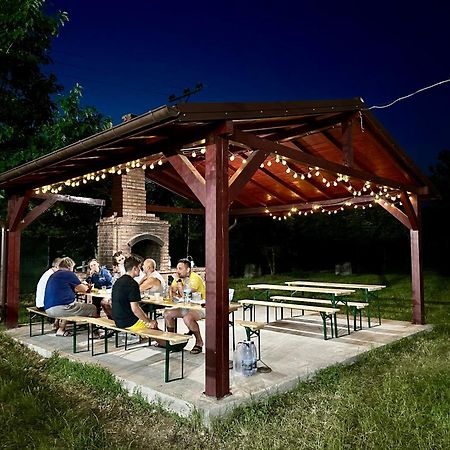 Hostel Horia Plopeni 외부 사진