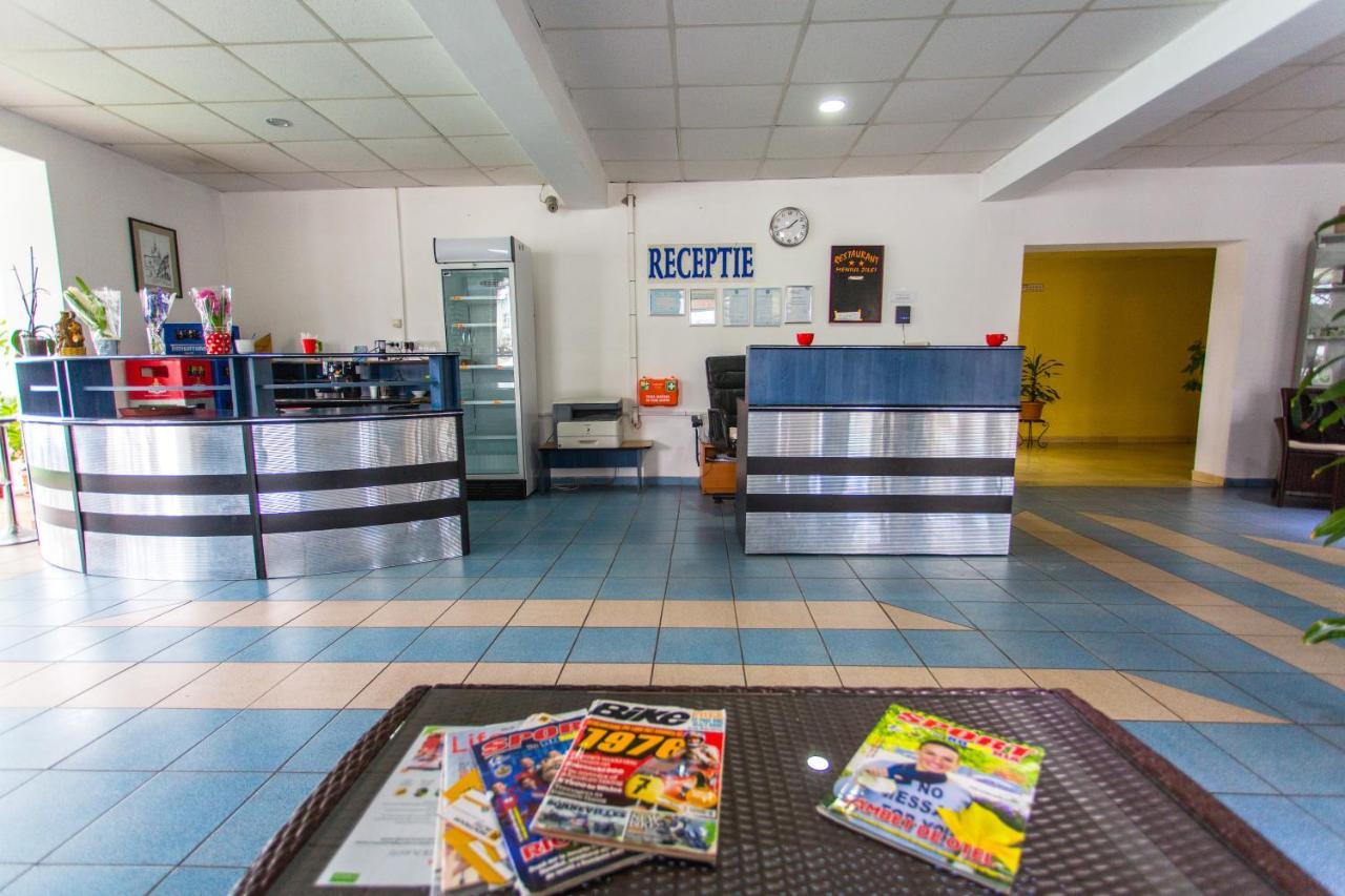 Hostel Horia Plopeni 외부 사진