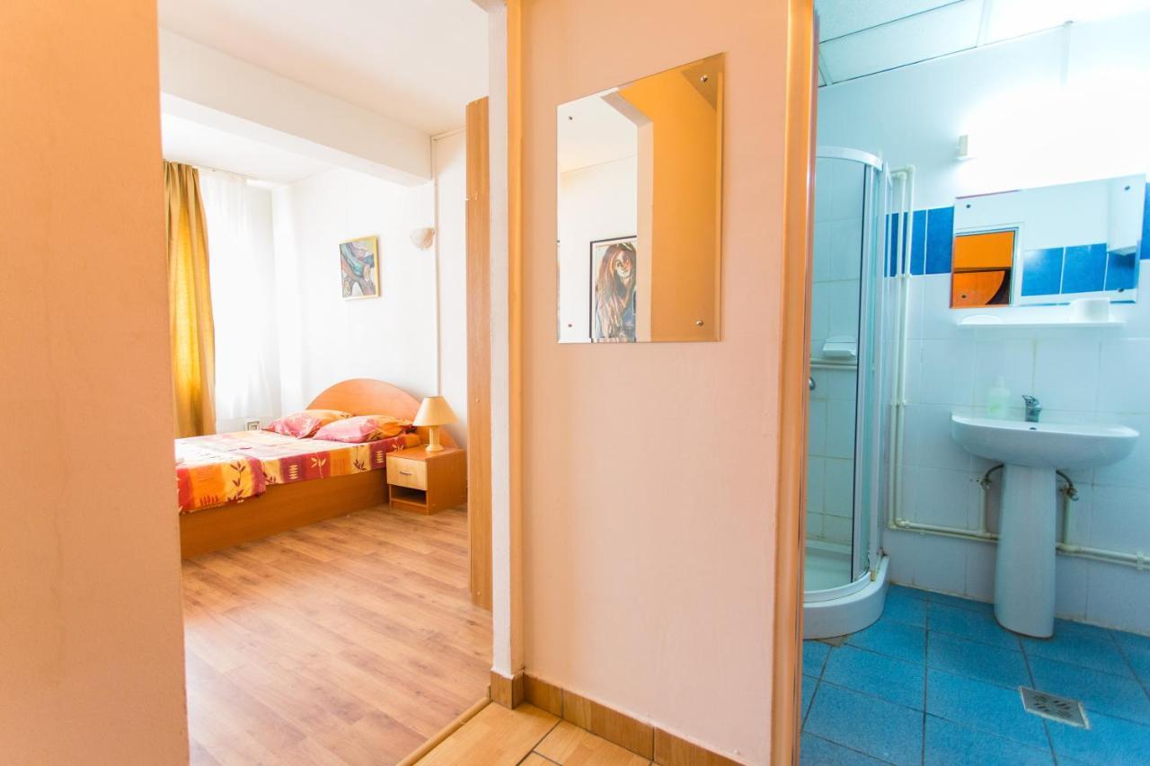 Hostel Horia Plopeni 외부 사진