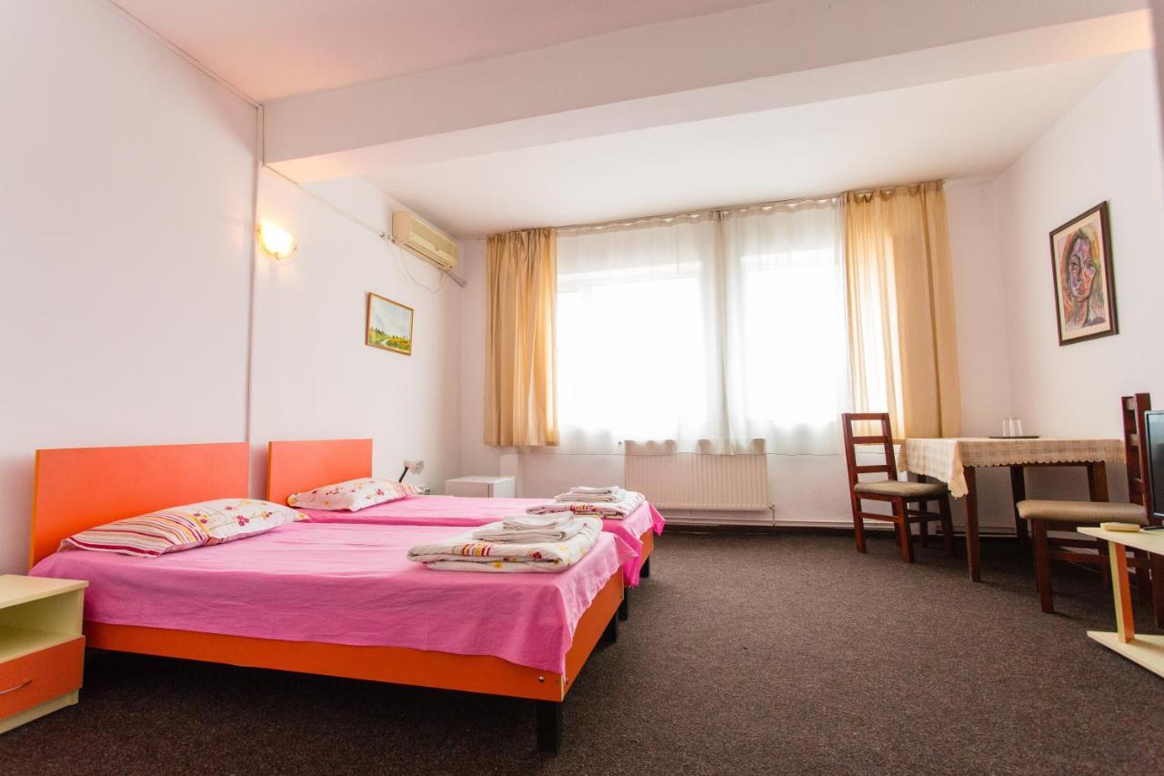 Hostel Horia Plopeni 외부 사진