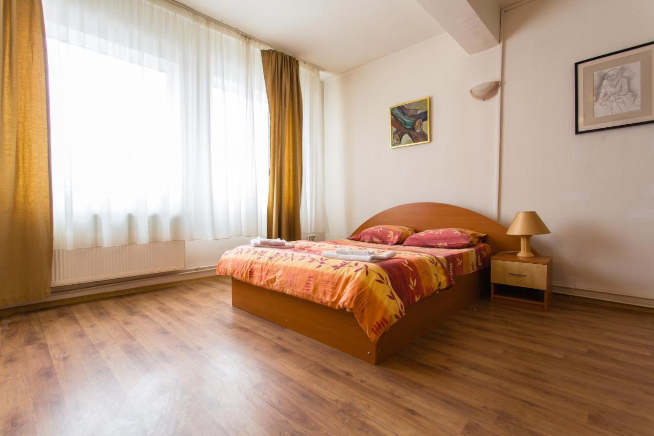 Hostel Horia Plopeni 외부 사진