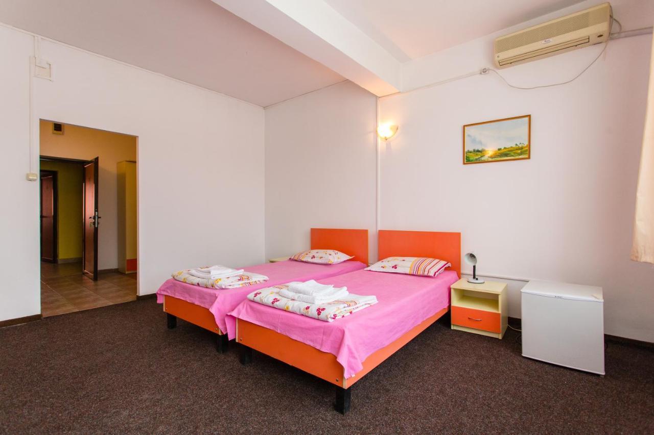 Hostel Horia Plopeni 외부 사진